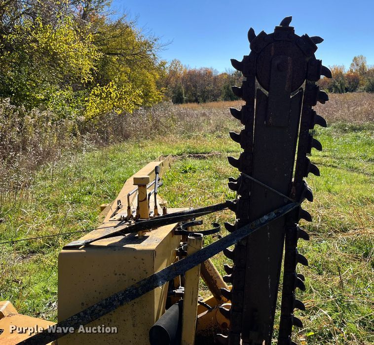 image for item EN5797 1993 Vermeer LM40 trencher