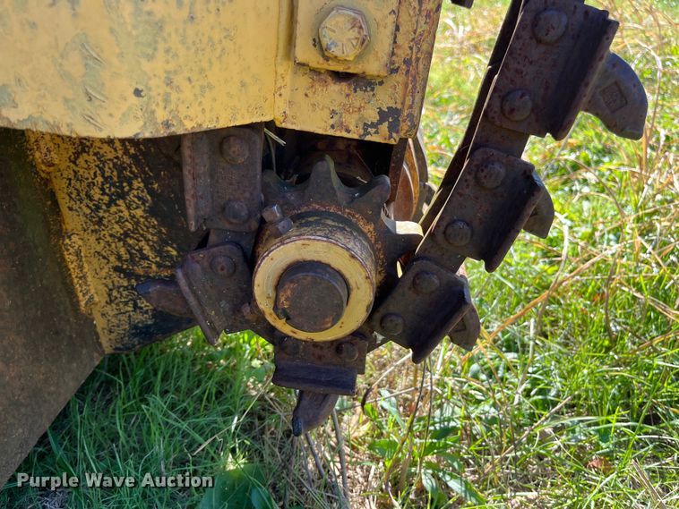 image for item EN5797 1993 Vermeer LM40 trencher