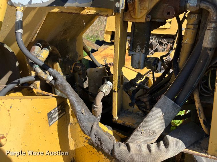 image for item EN5797 1993 Vermeer LM40 trencher