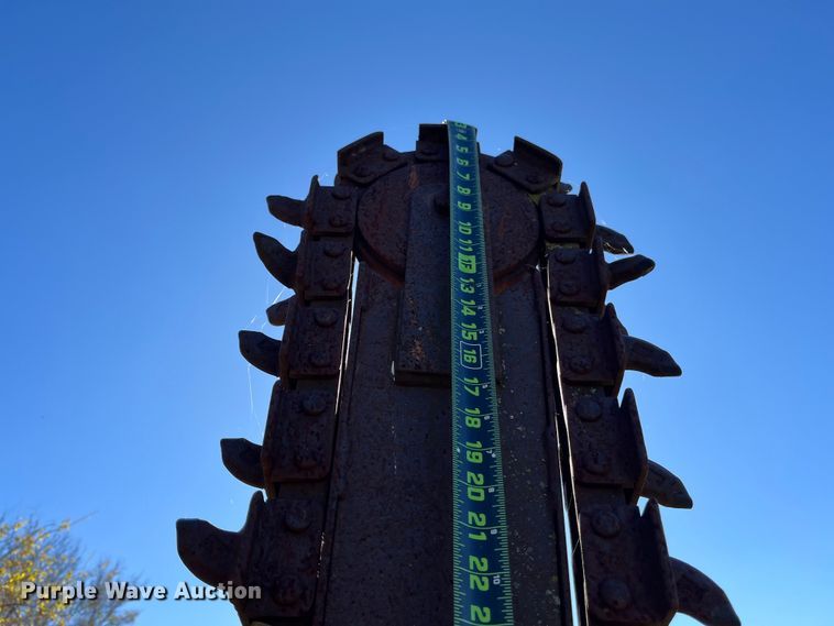 image for item EN5797 1993 Vermeer LM40 trencher