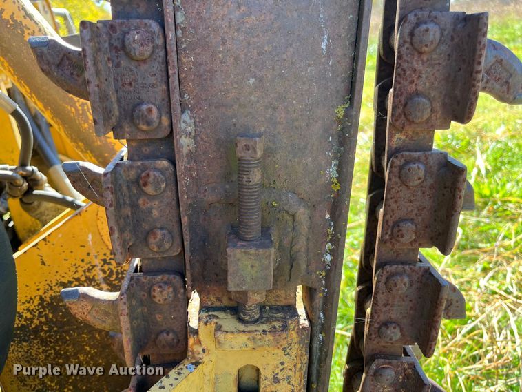 image for item EN5797 1993 Vermeer LM40 trencher