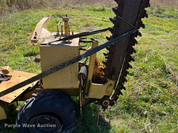 image for item EN5797 1993 Vermeer LM40 trencher