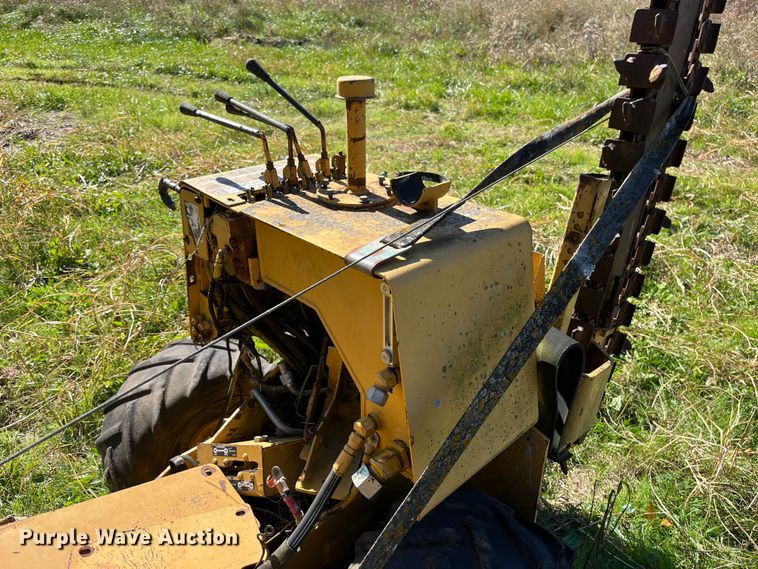 image for item EN5797 1993 Vermeer LM40 trencher