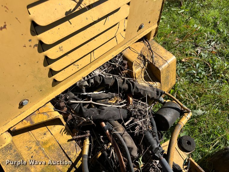 image for item EN5797 1993 Vermeer LM40 trencher