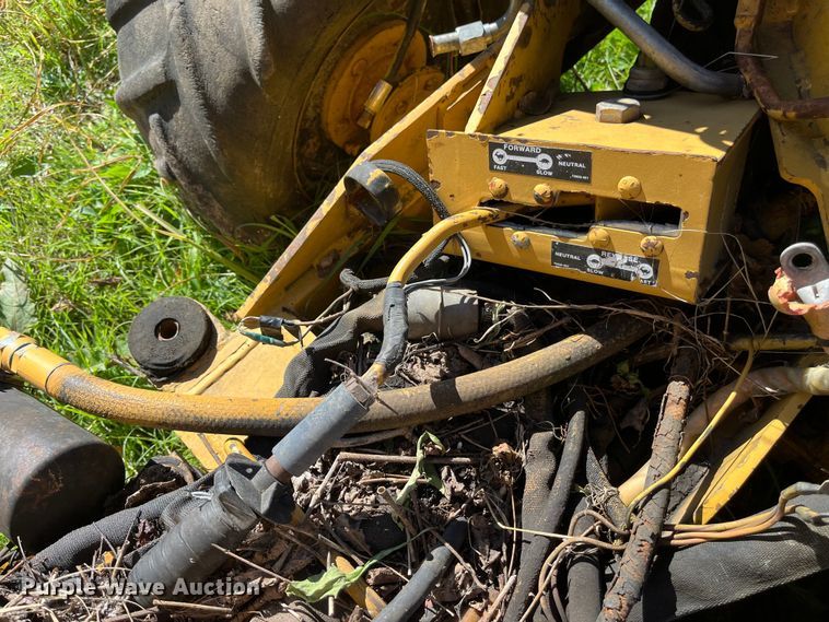 image for item EN5797 1993 Vermeer LM40 trencher