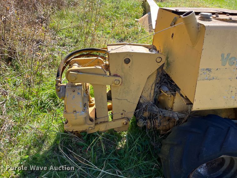 image for item EN5797 1993 Vermeer LM40 trencher