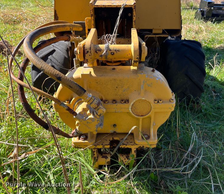 image for item EN5797 1993 Vermeer LM40 trencher