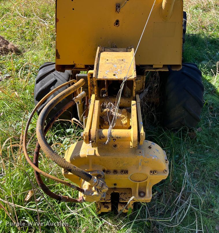 image for item EN5797 1993 Vermeer LM40 trencher