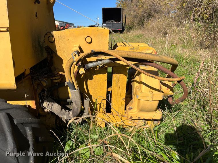 image for item EN5797 1993 Vermeer LM40 trencher