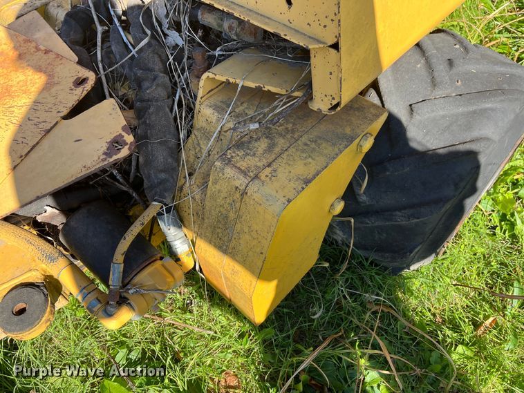 image for item EN5797 1993 Vermeer LM40 trencher