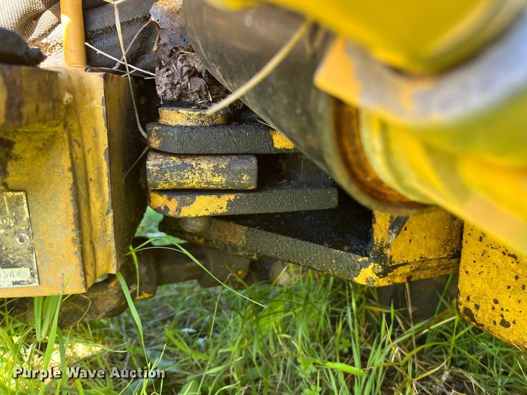 image for item EN5797 1993 Vermeer LM40 trencher