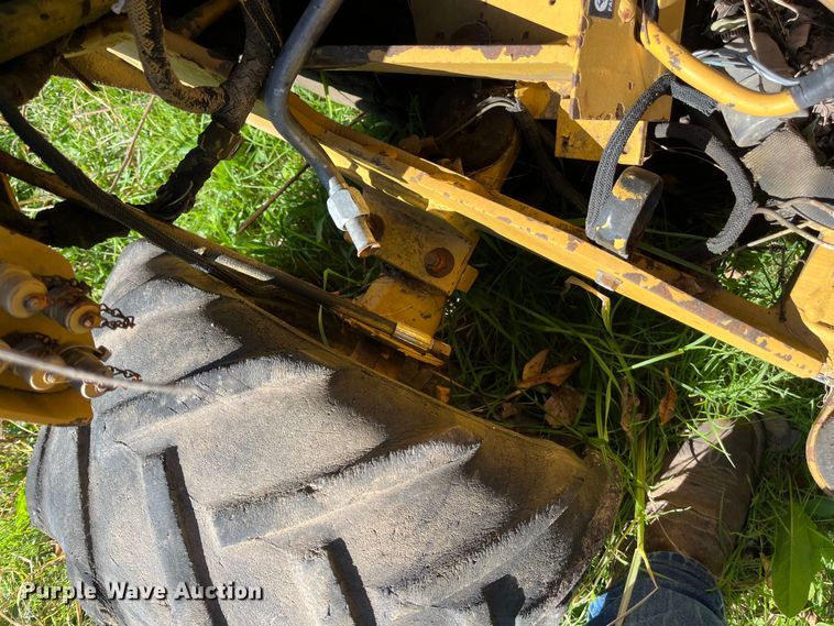 image for item EN5797 1993 Vermeer LM40 trencher