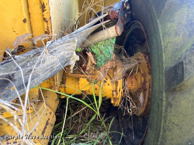 image for item EN5797 1993 Vermeer LM40 trencher