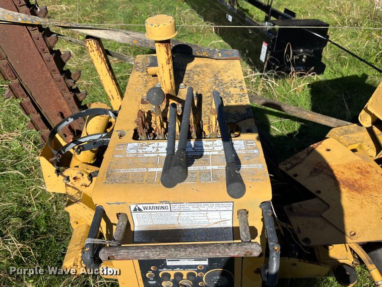 image for item EN5797 1993 Vermeer LM40 trencher
