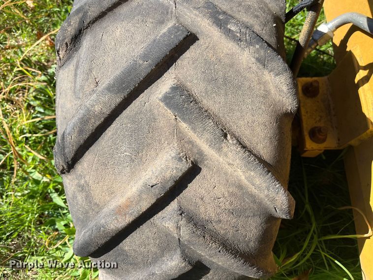 image for item EN5797 1993 Vermeer LM40 trencher