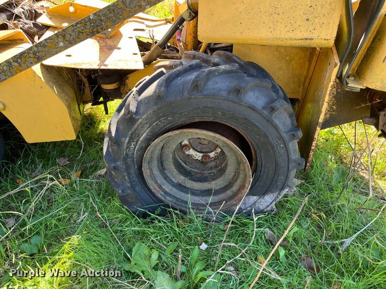 image for item EN5797 1993 Vermeer LM40 trencher