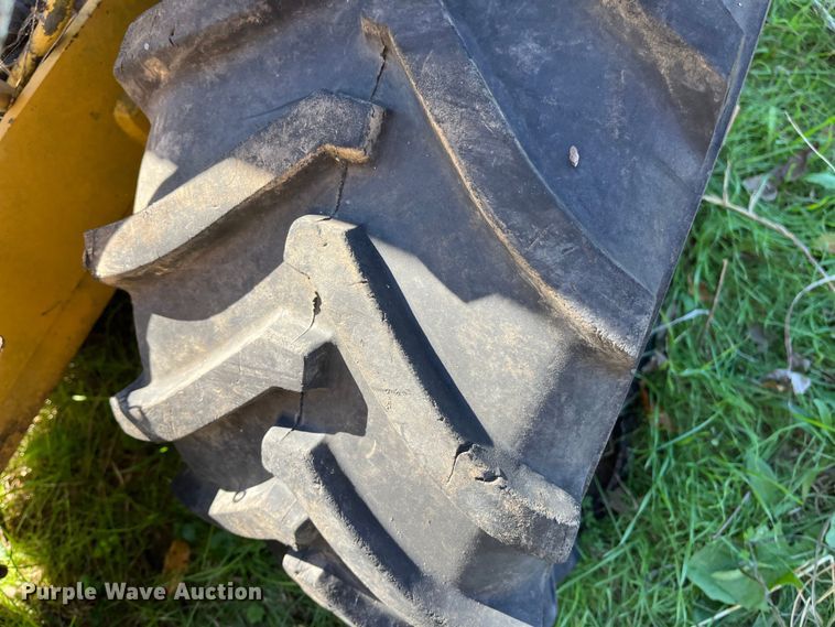 image for item EN5797 1993 Vermeer LM40 trencher