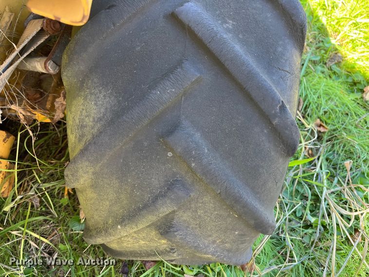 image for item EN5797 1993 Vermeer LM40 trencher