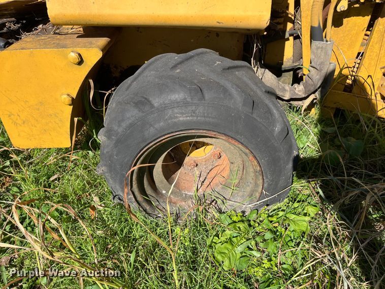 image for item EN5797 1993 Vermeer LM40 trencher