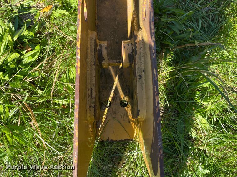 image for item EN5798 Vermeer track trencher bridge