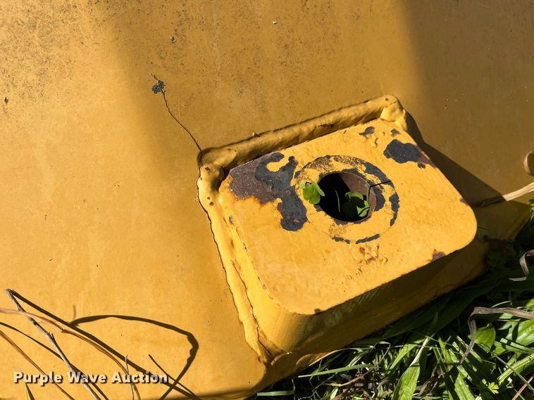 image for item EN5798 Vermeer track trencher bridge