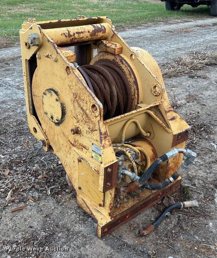 image for item EN5799 Paccar PA50-82VE winch