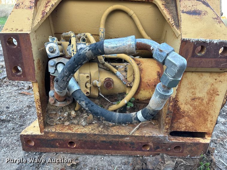 image for item EN5799 Paccar PA50-82VE winch