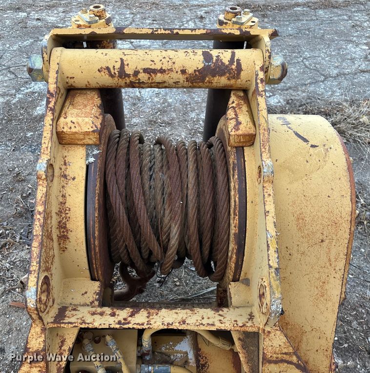 image for item EN5799 Paccar PA50-82VE winch