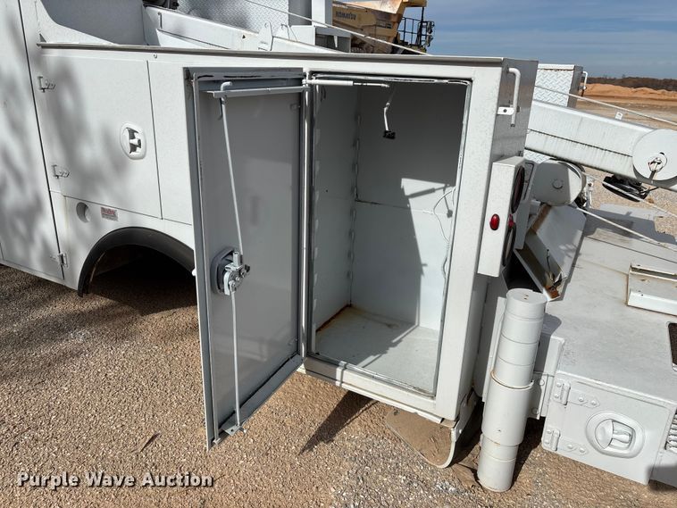 image for item EN5813 2012 IMT D0M1S3 J781688 service bed