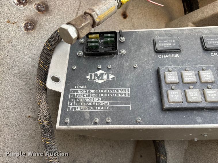 image for item EN5813 2012 IMT D0M1S3 J781688 service bed