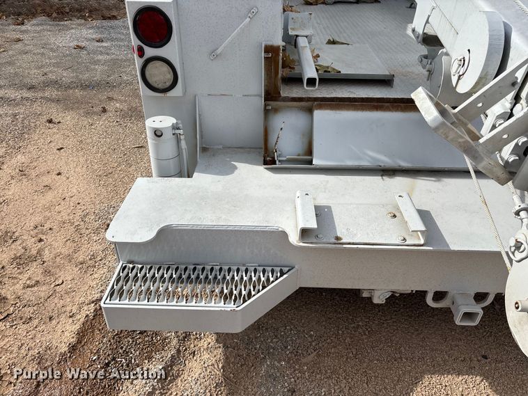 image for item EN5813 2012 IMT D0M1S3 J781688 service bed