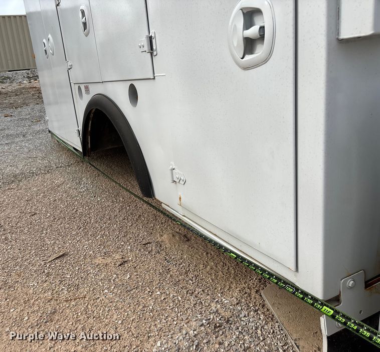 image for item EN5813 2012 IMT D0M1S3 J781688 service bed