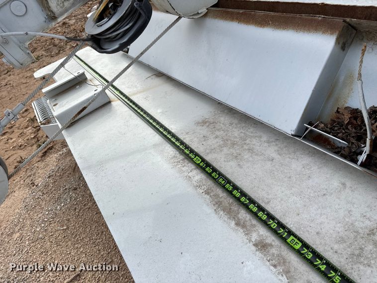 image for item EN5813 2012 IMT D0M1S3 J781688 service bed