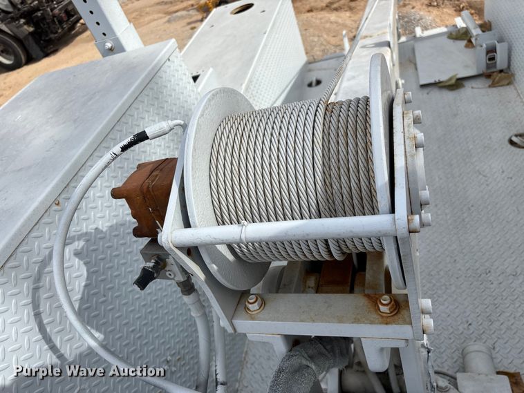 image for item EN5813 2012 IMT D0M1S3 J781688 service bed