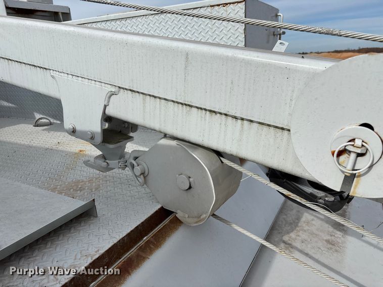 image for item EN5813 2012 IMT D0M1S3 J781688 service bed