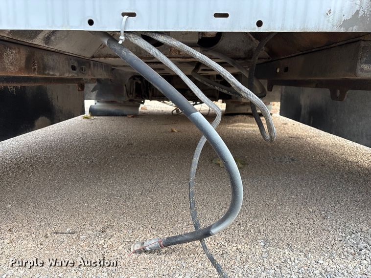 image for item EN5813 2012 IMT D0M1S3 J781688 service bed