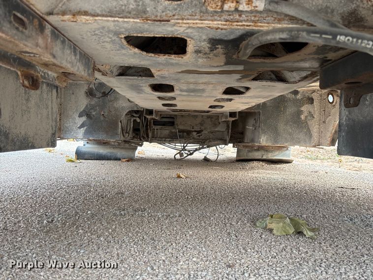 image for item EN5813 2012 IMT D0M1S3 J781688 service bed