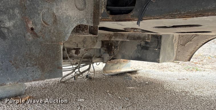 image for item EN5813 2012 IMT D0M1S3 J781688 service bed