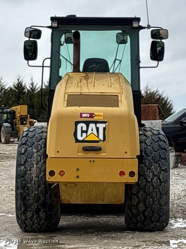 image for item EN5843 2016 Caterpillar CS54B single drum roller