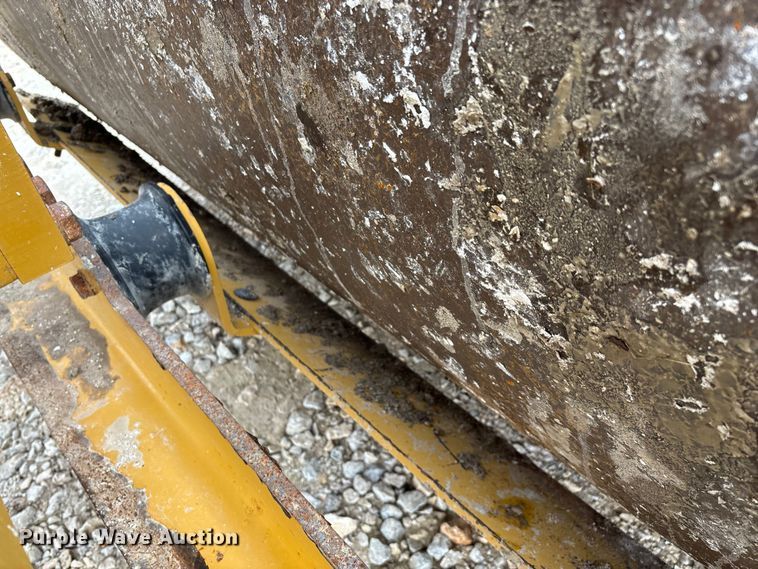 image for item EN5843 2016 Caterpillar CS54B single drum roller