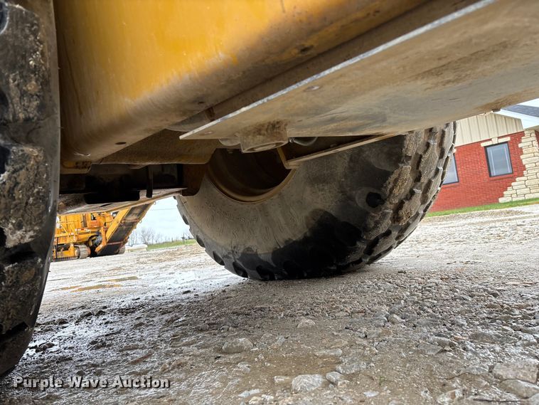 image for item EN5843 2016 Caterpillar CS54B single drum roller