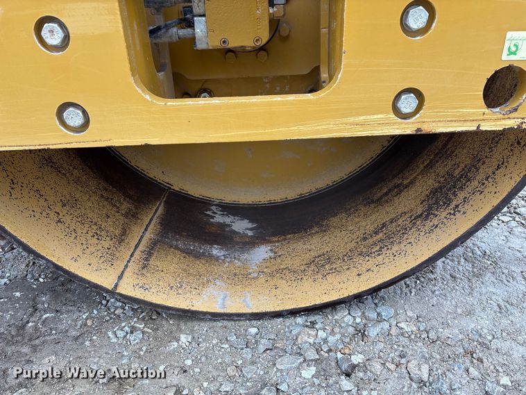 image for item EN5843 2016 Caterpillar CS54B single drum roller