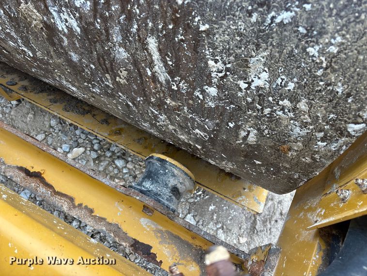 image for item EN5843 2016 Caterpillar CS54B single drum roller