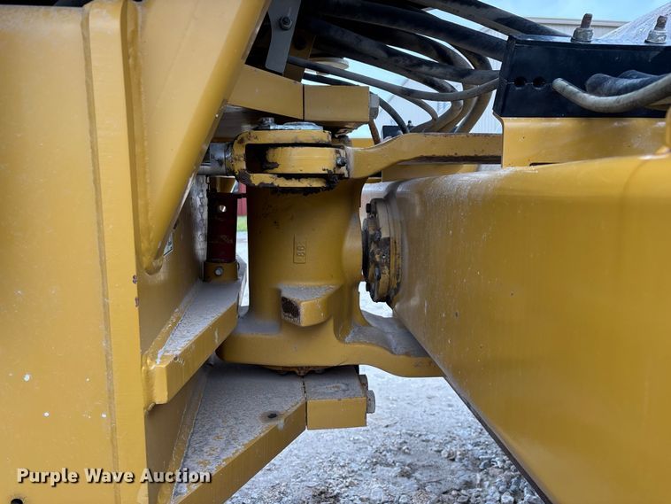 image for item EN5843 2016 Caterpillar CS54B single drum roller