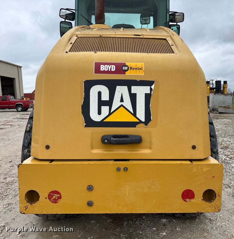 image for item EN5843 2016 Caterpillar CS54B single drum roller