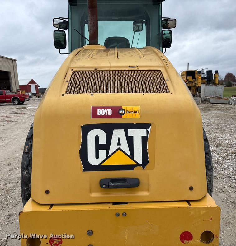 image for item EN5843 2016 Caterpillar CS54B single drum roller