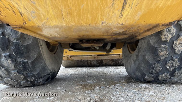 image for item EN5843 2016 Caterpillar CS54B single drum roller