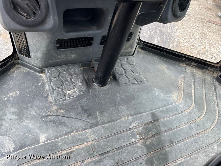 image for item EN5843 2016 Caterpillar CS54B single drum roller