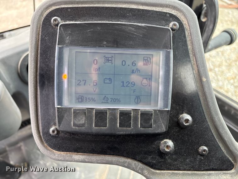 image for item EN5843 2016 Caterpillar CS54B single drum roller