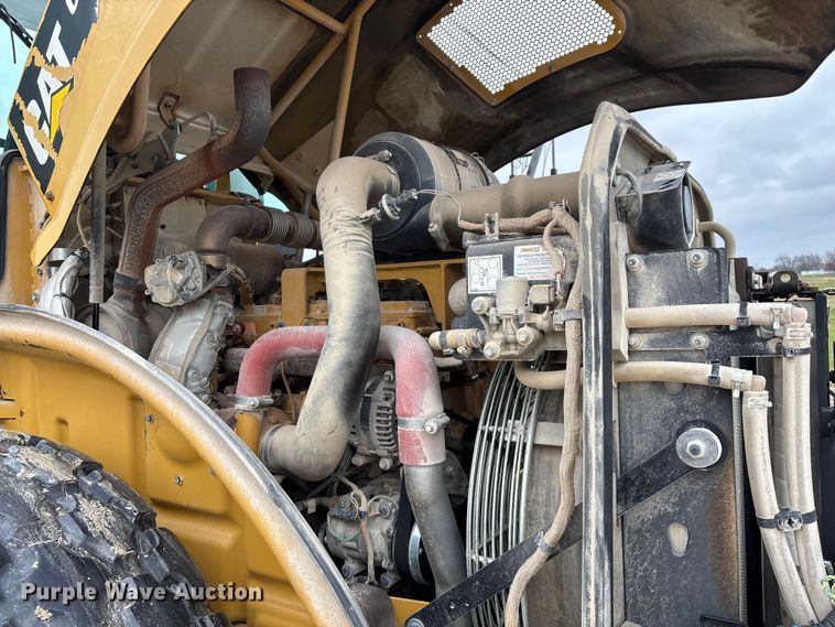 image for item EN5843 2016 Caterpillar CS54B single drum roller